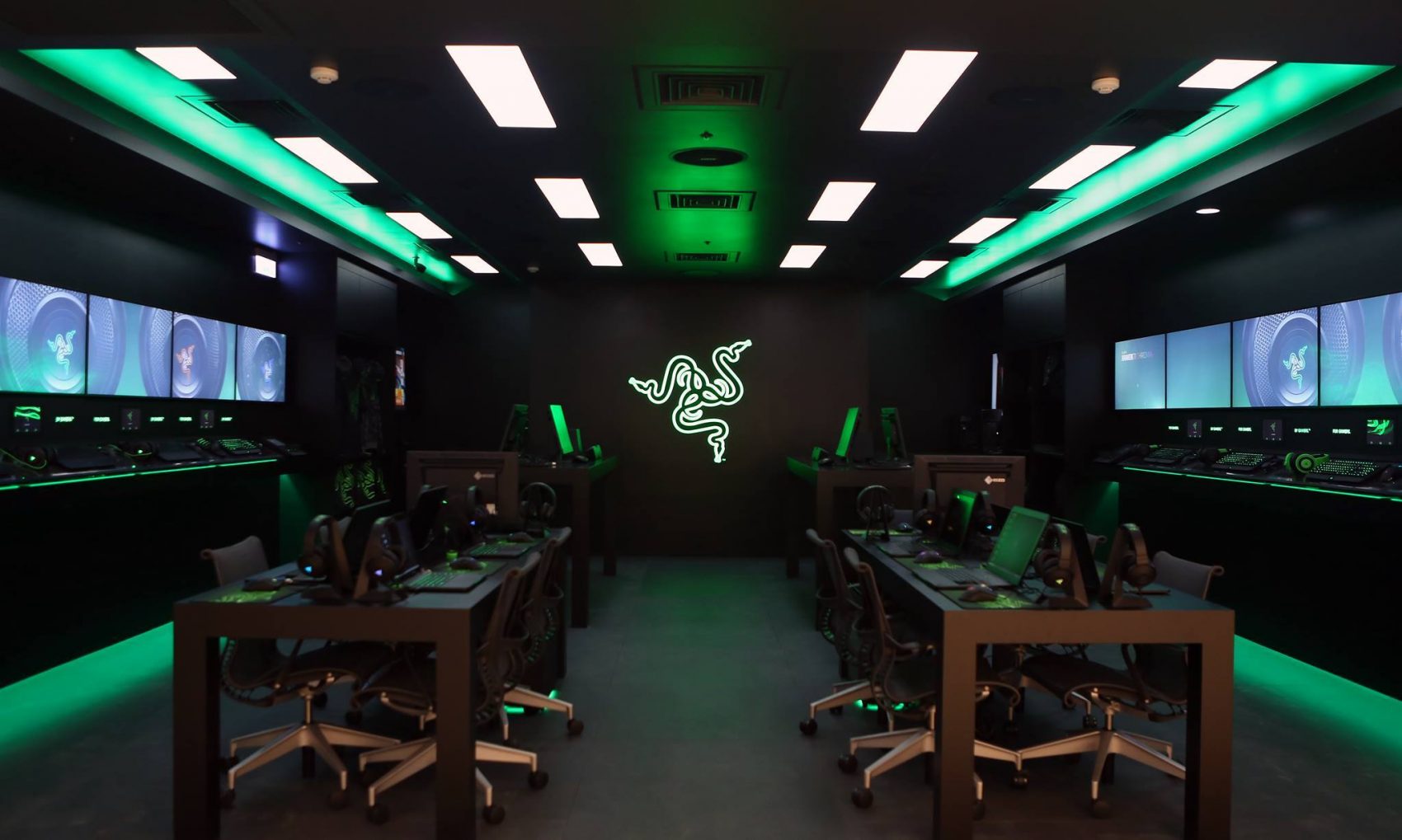 RazerStore สาขาที่ใหญ่ที่สุดในโลกจะเปิดตัวที่ประเทศไทย 21 – 22 พ.ย. 58 ที่ CTW