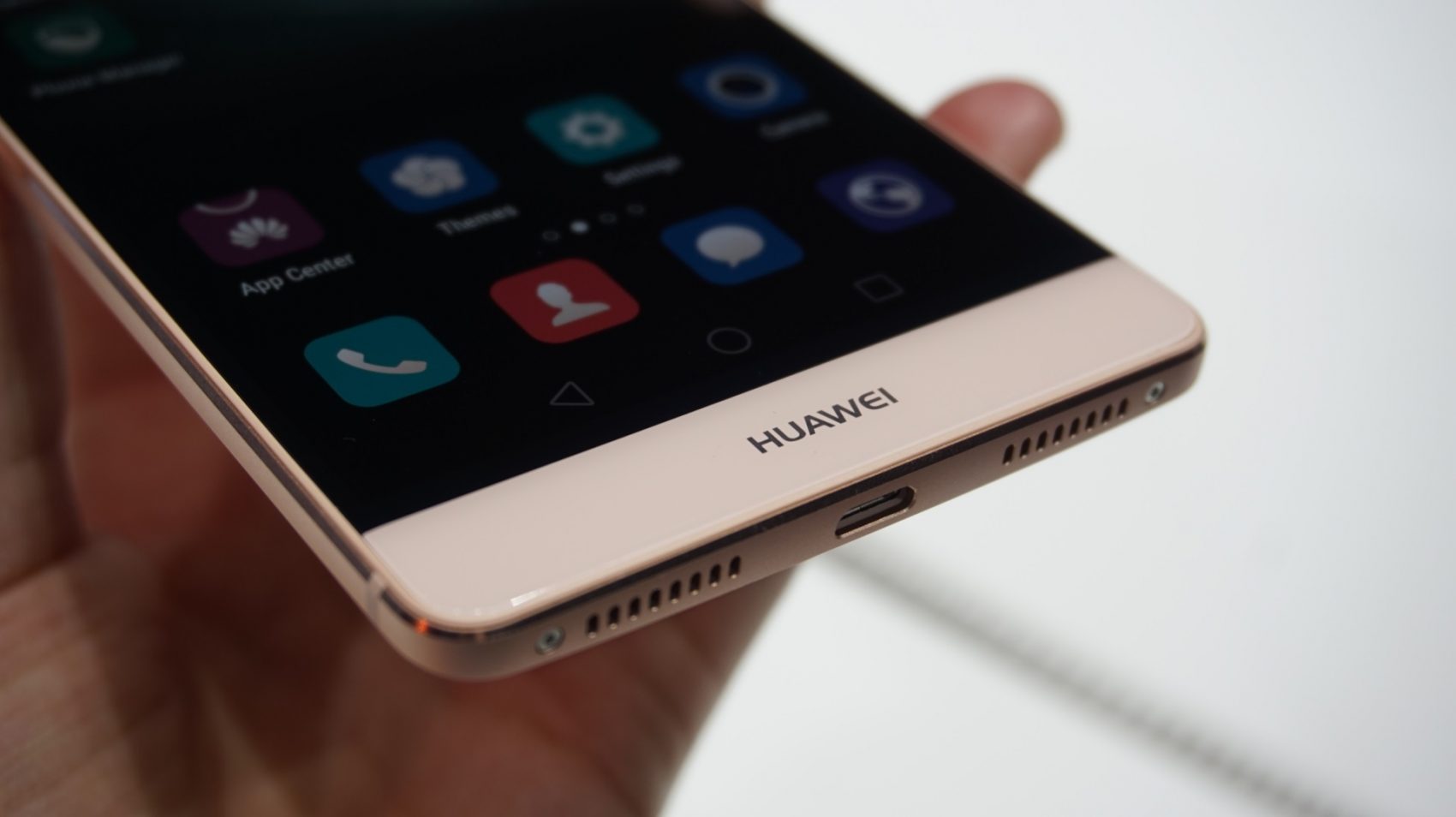 จัดเต็มเลย รายงานใหม่ Huawei พร้อมพัฒนาฮาร์ดแวร์ GPU และชิปหน่วยความจำเอง
