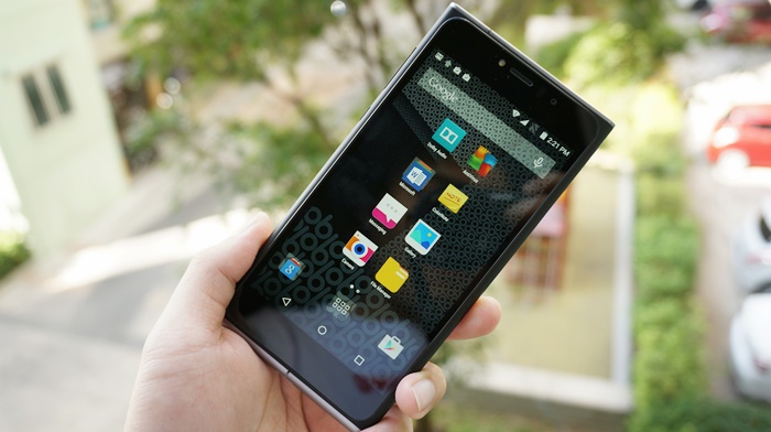 [Review] Obi Worldphone SF1 สมาร์ทโฟนน้องใหม่ รูปทรงแปลกตา วัสดุดูดี