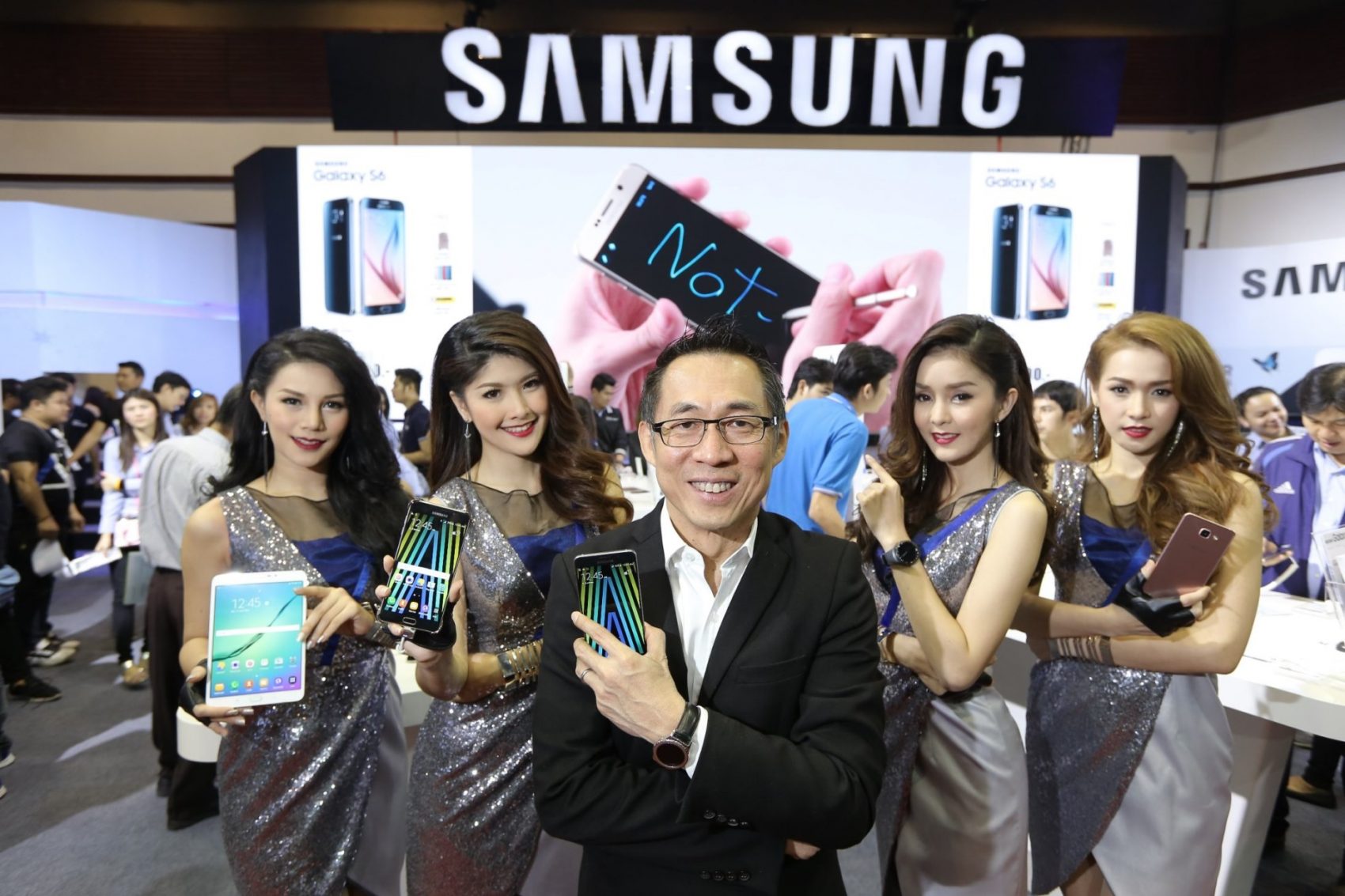 ซัมซุงส่ง “Galaxy A (2016)” สมาร์ทโฟนดีไซน์หรู เปิดหลายแอพร้อมกันไม่มีสะดุด พร้อม Gear VR ลุย TME 2016