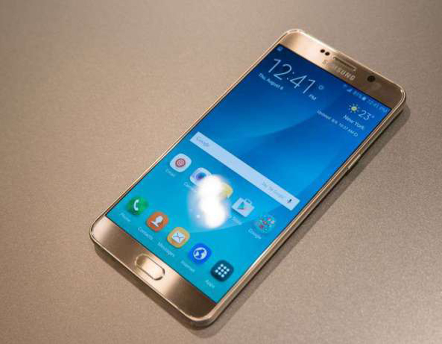 Samsung ผุดไอเดียเด็ด! ให้นักท่องเที่ยวใช้  Note 5 ฟรีๆระหว่างทัวร์เกาหลีใต้