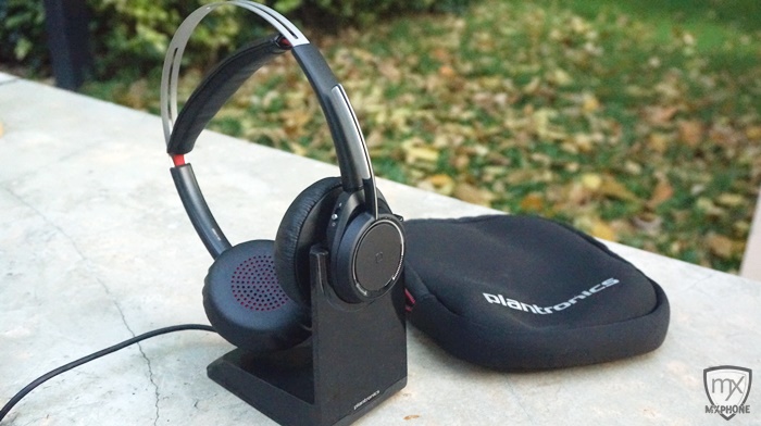 แกะกล่องลองใช้ Plantronics Voyager Focus UC หูฟังไร้สายที่ตัดเสียงรบกวนได้ยอดเยี่ยม