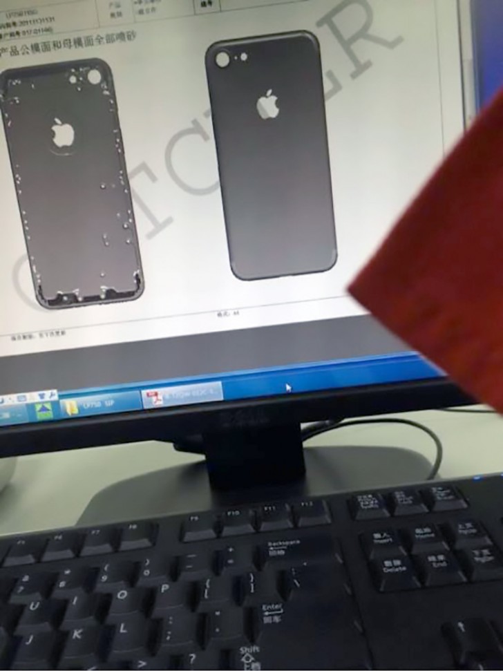 หลุดจากโรงงาน! ภาพร่างฝาหลัง iPhone 7 กล้องใหญ่ขึ้น ไร้เส้นสัญญาณ