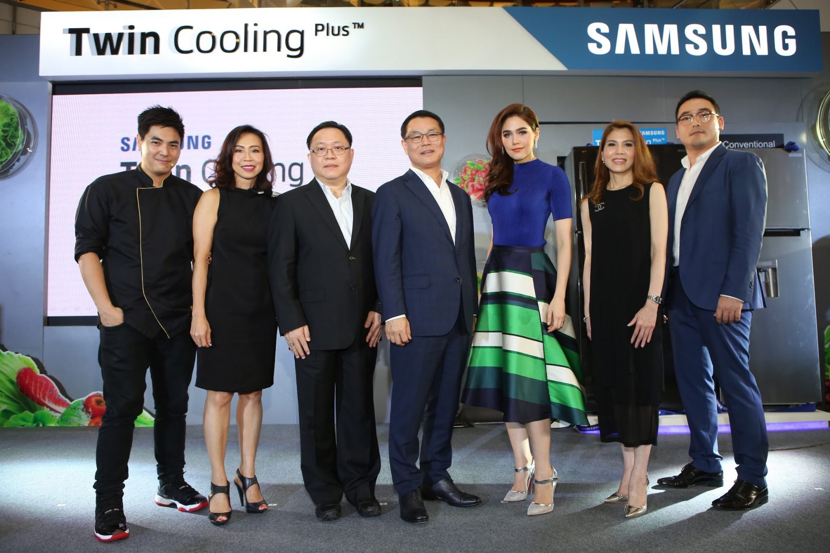 ซัมซุงเปิดเกมรุก ส่ง “ตู้เย็นซัมซุง ทวิน คูลลิ่ง พลัส” กับนวัตกรรมความเย็น 2 ระบบ ครั้งแรกในตู้เย็น 2 ประตู โหมกลยุทธ์ทุกรูปแบบ