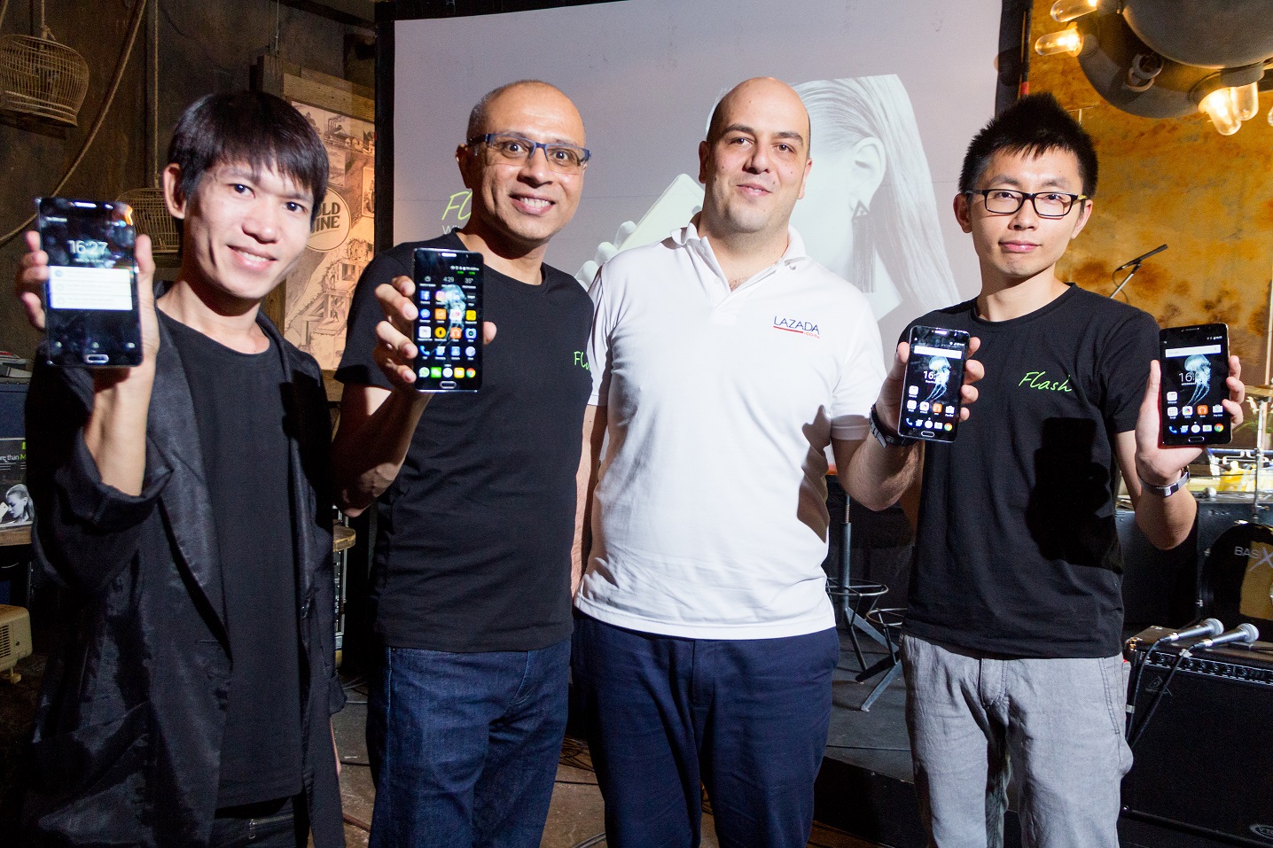 ภาพข่าวงานแถลงข่าวเปิดตัว Flash Plus 2