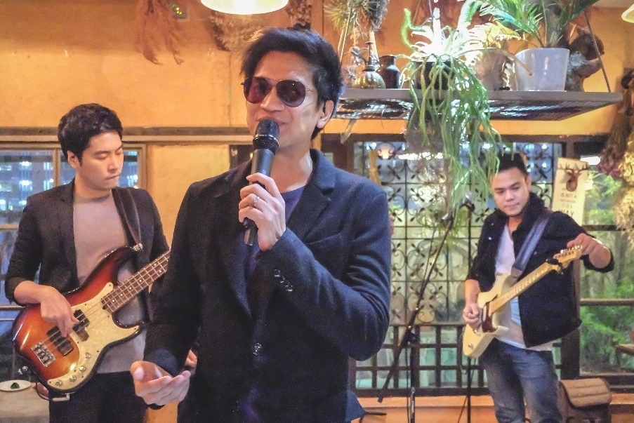 “Jetset’er” ถ่ายทอดบทเพลงสุดโรแมนติก ในมินิคอนเสิร์ตชวนฝัน กับ “JOOX Meet & Greet with Jetset’er”