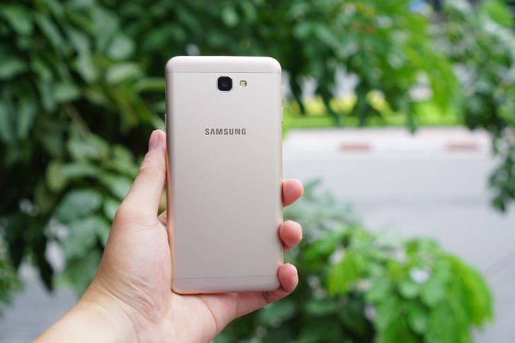 มาเป็นชุด! หลุดสมาร์ทโฟนใหม่ Samsung Z2, Galaxy C9 และ Galaxy J7 Prime