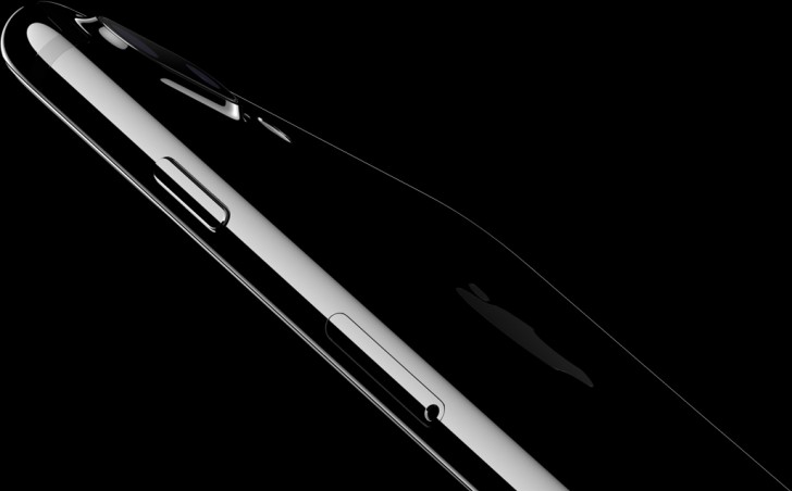 ไม่พลิกโผ Apple เป็นปลื้มกระแสตอบรับ iPhone 7 Plus สูงซะไม่พอขายหน้าร้าน