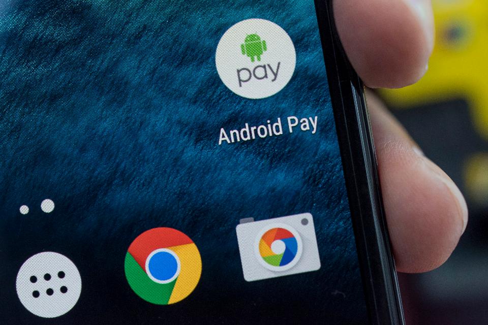 สองแพร่ง Google บล๊อคระบบ Android Pay ในเครื่องปลดล็อค Bootloader