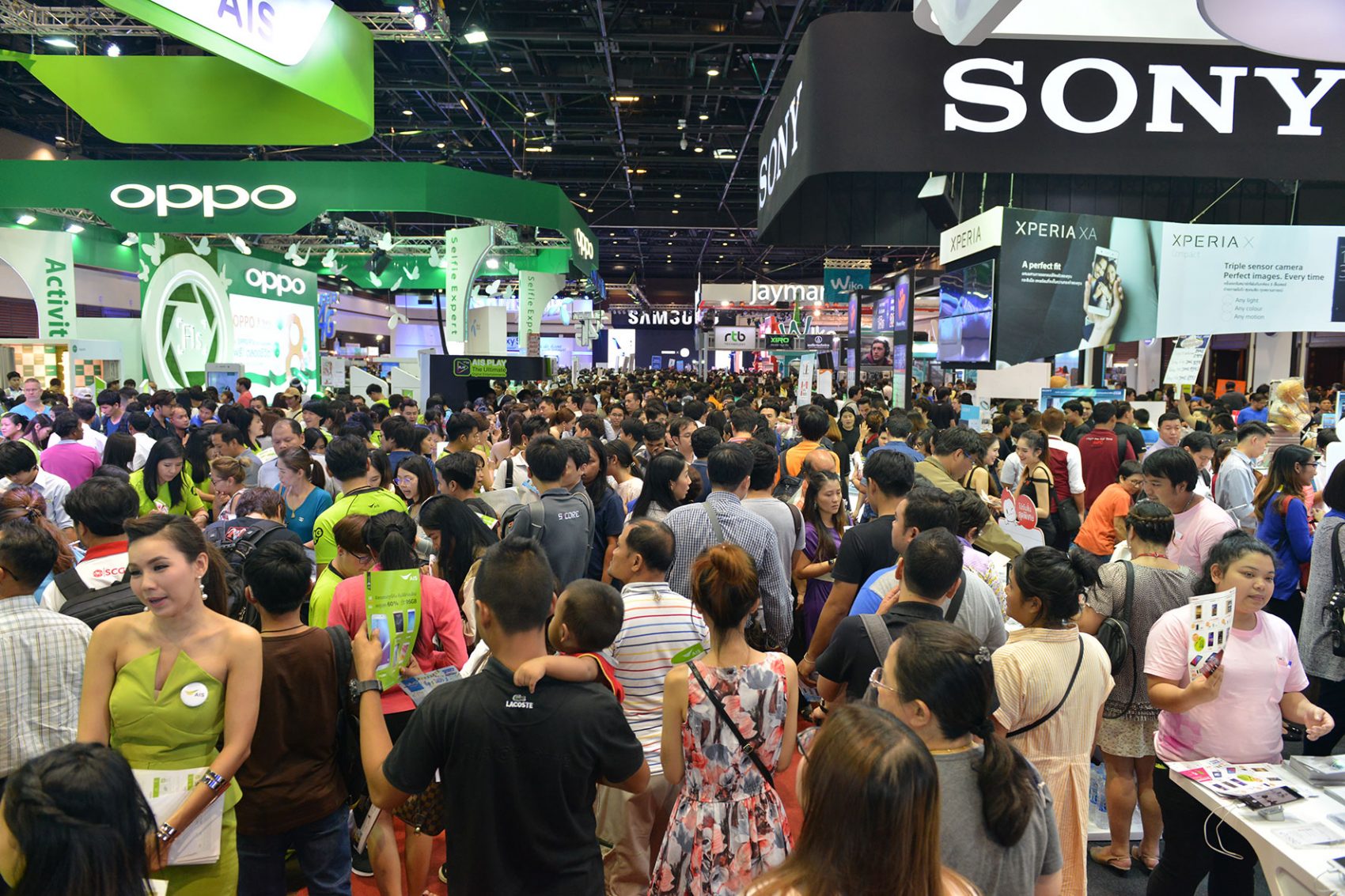Thailand Mobile Expo 2016 Showcase คึกคัก กระตุ้นตลาดปลายปี ยอดรวมทะลุเป้า 1.75 พันล้านบาท