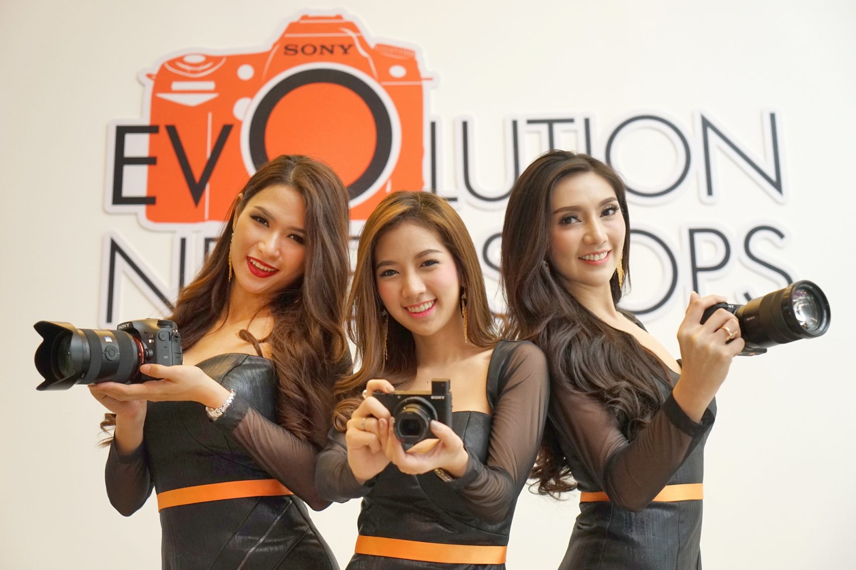 Sony เขย่าตลาดปลายปี! ส่งกล้องเรือธงกลุ่มอัลฟ่า a99 II และ a6500 เปิดตัวในไทย