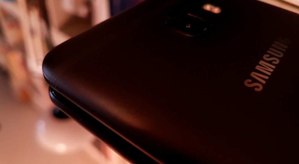 มีเหมือนกัน! ภาพหลุด Samsung Galaxy C9 Pro เวอร์ชั่นสีดำ (Black Jade)