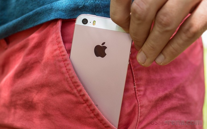คุณได้ไปต่อ iPhone SE มีแนวโน้มอาจจะยังไม่มีตัวรุ่นใหม่มาแทนในปี 2017