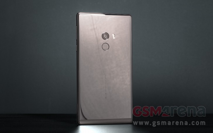 ลือ! Xiaomi วาง Mi 6 รุ่นท็อปใช้บอดี้เซรามิค เหมือน Mi Mix