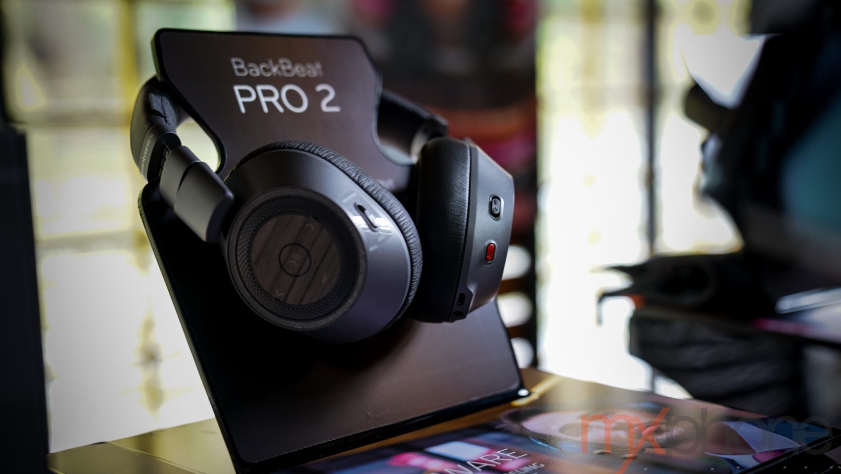 เปิดตัว Plantronics BACKBEAT PRO 2 หูฟังไร้สายอัจฉริยะ พร้อมคู่หู BACKBEAT 105