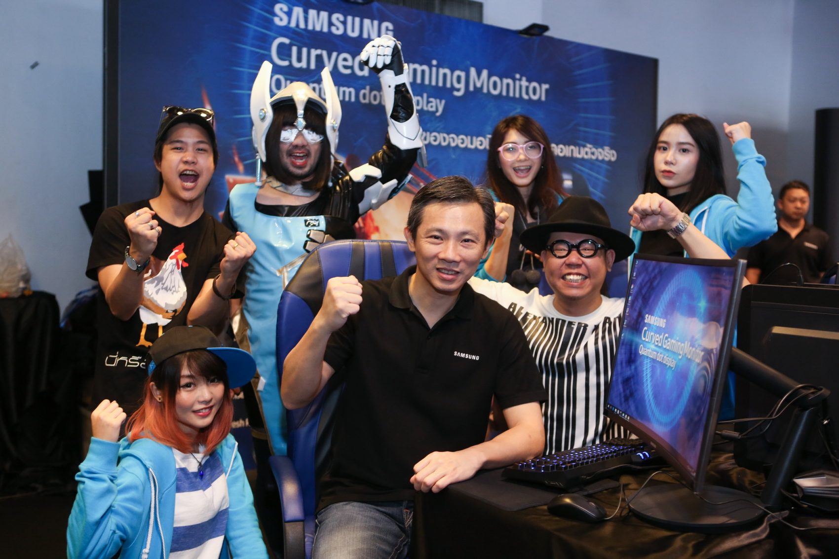 ซัมซุงเปิดสนามประลองเกม “Overwatch” ท้า 4 เกมเมอร์จากเพจดัง ระเบิดความมันครั้งแรกมอนิเตอร์จอโค้งจากซัมซุง