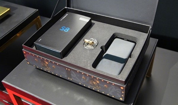กล่องสมบัติ Galaxy S8 เวอร์ชั่นพิเศษต้อนรับภาพยนต์ Pirates of the Caribbean