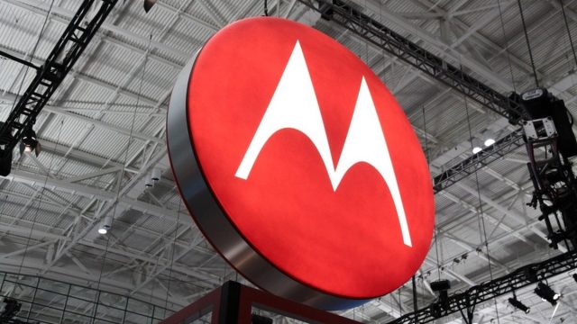 ชวนแปลกใจ Moto Z2 Play เบาะแสใหม่อัพเกรดเครื่องบางเบา แลกกับลดขนาดก้อนแบต