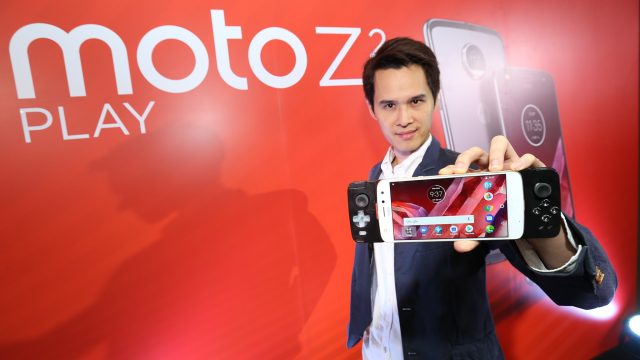 อย่างเป็นทางการ! เปิดตัว Moto Z2 Play ในไทยเคาะที่ 15,990 บาท เริ่มขาย 6 ก.ค.นี้