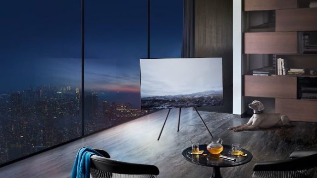 Samsung QLED TV สวยสง่าในทุกมุมมอง ให้มีไลฟ์สไตล์ล้ำกว่าใคร ด้วยดีไซน์สวยงามตามแบบฉบับซัมซุง