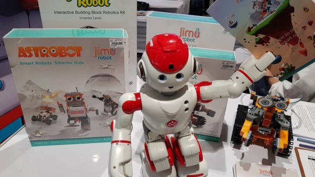 นี่แหละของเล่นยุคใหม่! Jimu Robot และ Alpha 1 Pro หุ่นยนต์สำหรับครอบครัว ที่ทั้งสนุกและได้เรียนรู้ไปพร้อมกัน