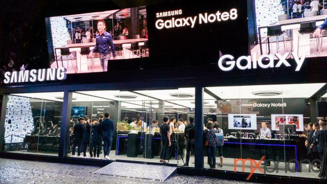 รับเทศกาลส่งท้ายปี! Samsung เปิด Galaxy Studio @Siam Square One ถึง 12 ม.ค.61 เท่านั้น