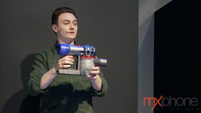 เปิดตัว Dyson V8 Carbon Fibre พร้อมขายในไทย มี.ค. เคาะราคาที่28,900 บาท