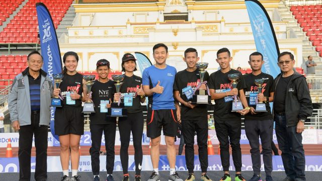 ซัมซุงมอบถ้วยและเงินรางวัลแก่แชมป์นักวิ่งปอดเหล็ก ในงาน “Samsung Galaxy 10K Thailand Championship 2018”