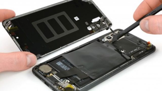 iFixit แยกส่วน Huawei P20 Pro ตัดเกรดการซ่อม 4/10 คะแนน