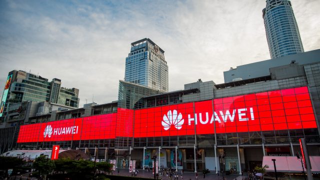 ถอยครึ่งก้าว พานิชย์สหรัฐผ่อนผัน Huawei ยังอัพเดต Android ต่อได้ 90 วัน