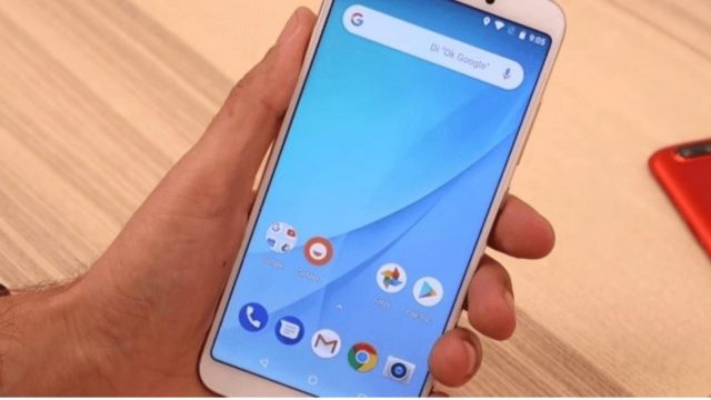 หลุดคลิป Hands-on มือถือใหม่ Xiaomi Mi A2 ที่ตอนนี้ปลิ้วไปเรียบร้อย