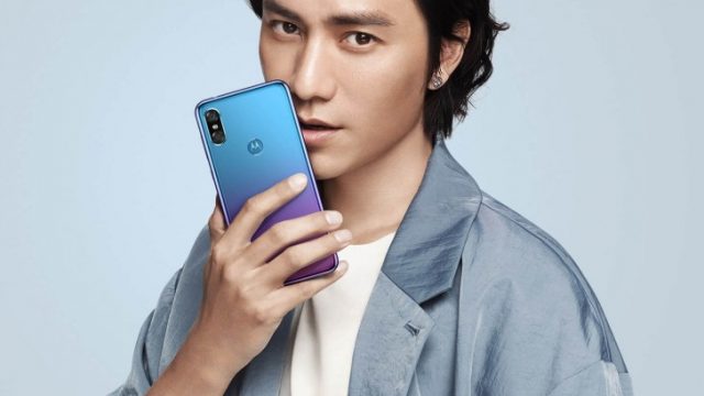 เปิดตัว Motorola P30 สมาร์ทโฟนจอแหว่ง 6.2 นิ้ว ชิป SD636 รัน  ZUI 4.0