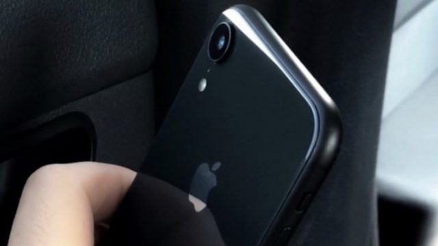 เผยภาพ iPhone รุ่นปี 2018 ก่อนเปิดตัวคืนนี้ คาดเป็นน้องเล็ก Xr หรือ Xc