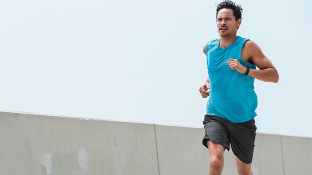 4 แบรนด์ fitnesss tracker ที่คนรักสุขภาพต้องมีไว้ครอบครอง