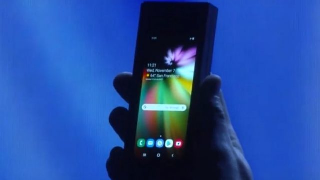Samsung Galaxy F มีแบตเตอรี่ 2 ก้อน ขณะที่ S10 5G ยัดไป 5,000mAh