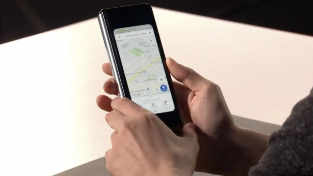 พบ Samsung Galaxy Fold เครื่องทดสอบบางตัวจอพังหลังใช้งานเพียงไม่กี่วัน