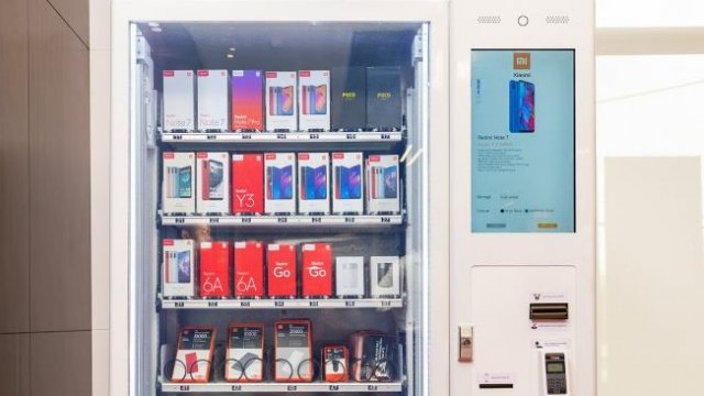 ซื้อง่ายกว่าเดิม! Xiaomi เตรียมตั้งตู้ขายสินค้าอัตโนมัติที่อินเดียเร็วๆนี้