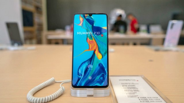 Facebook ระงับการติดตั้งแอปฯล่วงหน้าบนสมาร์ทโฟน Huawei รุ่นใหม่