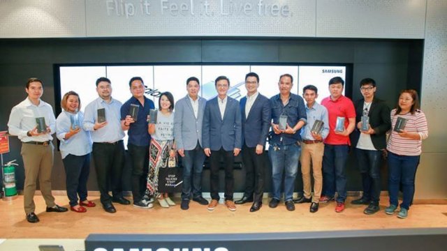dtac จัดงาน VVIP มอบ Galaxy Note10 / Note10+ แก่ลูกค้า Blue Member