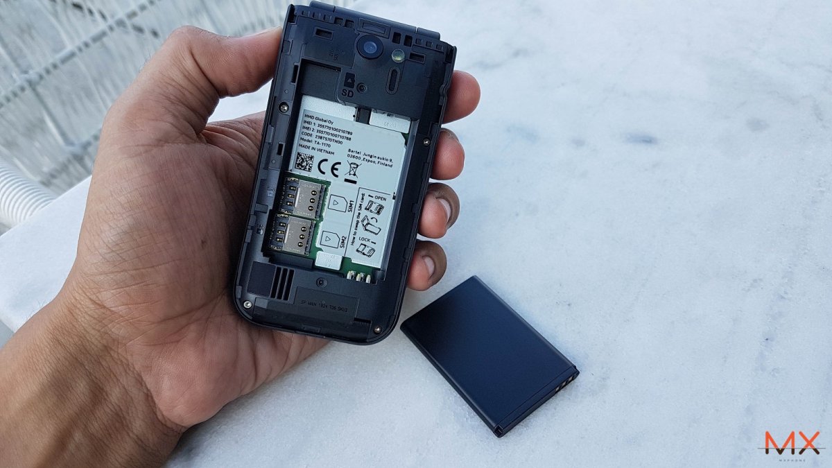 Nokia 2720 Flip