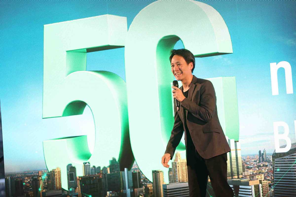 Pratthana Leelapanang Chief Consumer Business Officer-
AIS