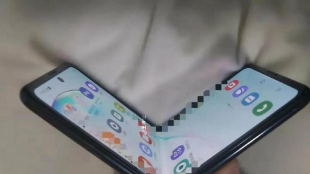 เผยภาพเครื่อง Samsung Galaxy Fold 2 พร้อมลือกันว่า S11 อาจถูกเรียกว่า S20