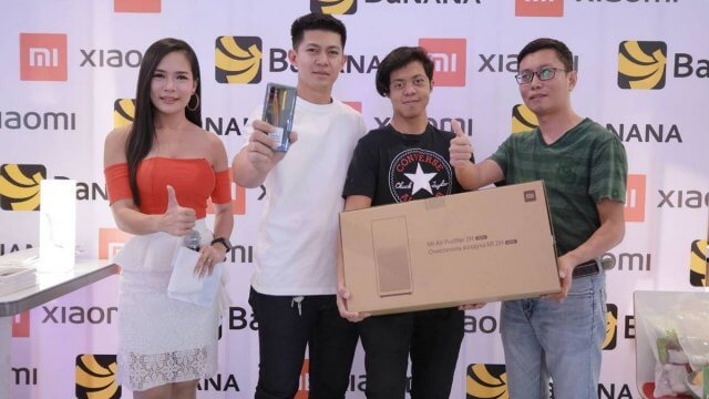 Xiaomi เผยโฉมหน้าลูกค้าที่มายืนรอเป็นเจ้าของ Mi Note 10 คนแรก หลังฟีดแบคดีเกินคาด