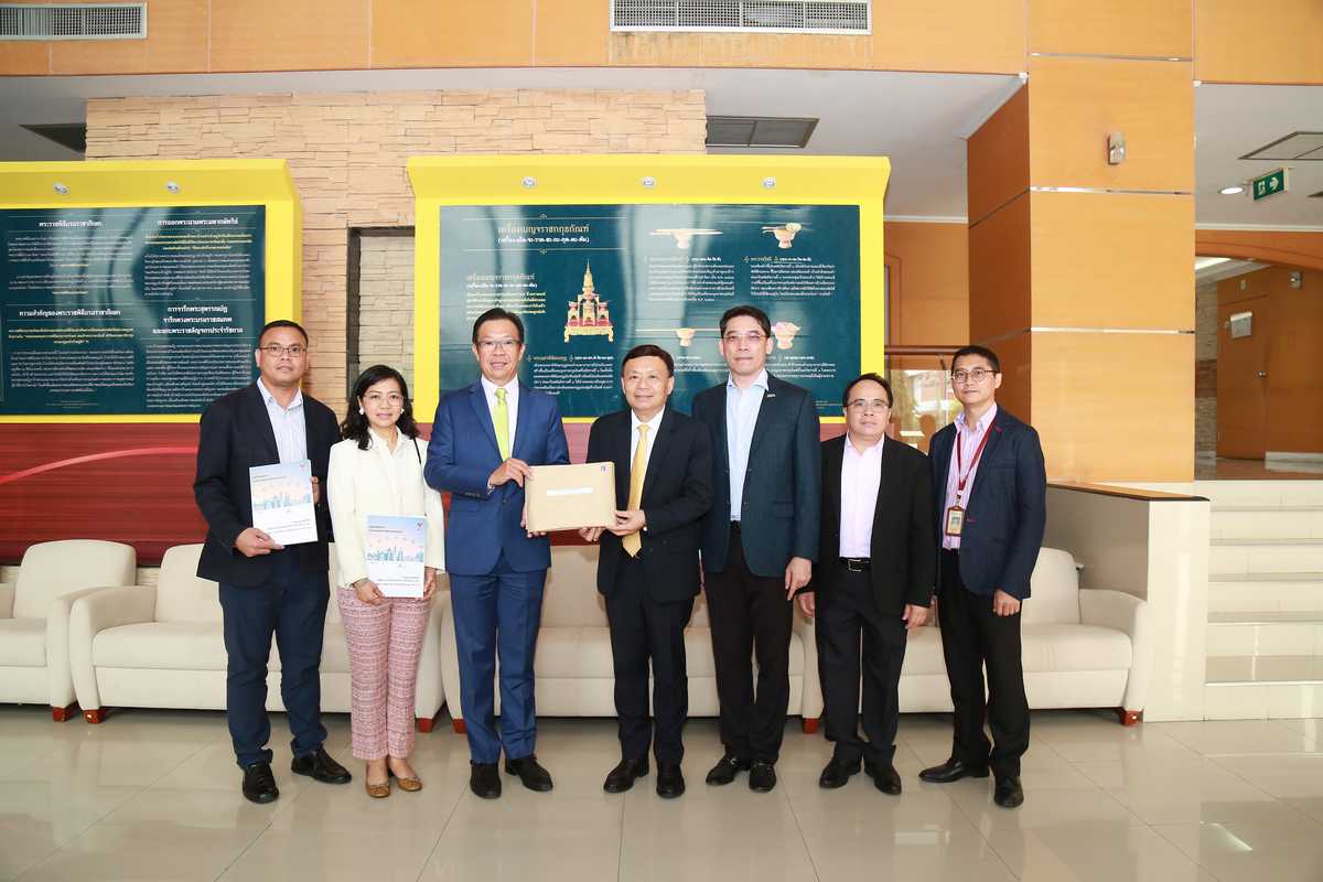 AIS received the 5G auction documents from the NBTC.