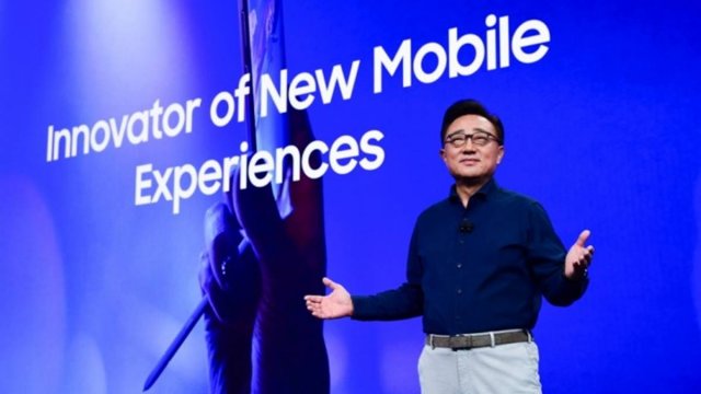 Samsung Galaxy Fold ขายไปอย่างน้อย 400,000 เครื่องในปี 2019