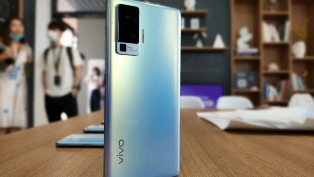 ลือสเปก Vivo X50 Pro มากับชิป SD 765G, RAM 8GB, จอ 90Hz กล้องหลัง 48MP Sony IMX598