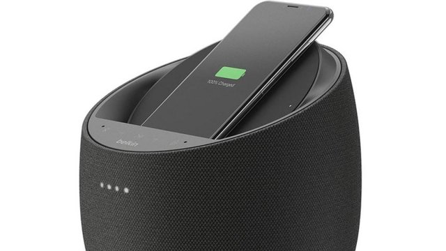 Belkin ได้ฤกษ์วางขายลำโพงอัจฉริยะที่เป็นแท่นชาร์จไร้สายในตัว