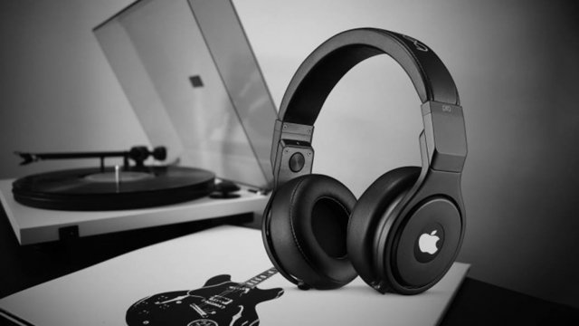 เบาะแสใหม่ อ้าง Apple จะเปิดตัวหูฟัง AirPods Studio เร็วๆ นี้