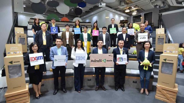 AIS ผนึก กรีนพหลโยธิน จัดชาเลนจ์รักษ์โลก สร้างจิตสำนึก กำจัดขยะ E-Waste อย่างถูกวิธี