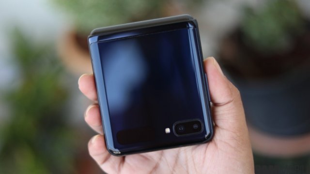 โชว์ดีไซน์ Samsung Galaxy Z Flip 5G ต่างจากเดิมตรงไหน?